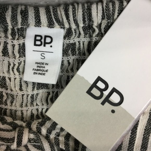 BP. Ruffle Neck Top P1 - Picture 7 of 7